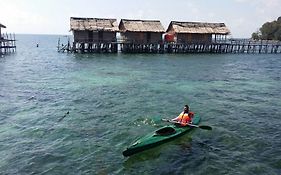 Bintan Laguna Restaurant And 2*