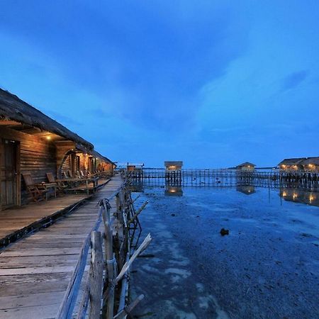 Bintan Laguna Restaurant And Resort Телукбакау Экстерьер фото