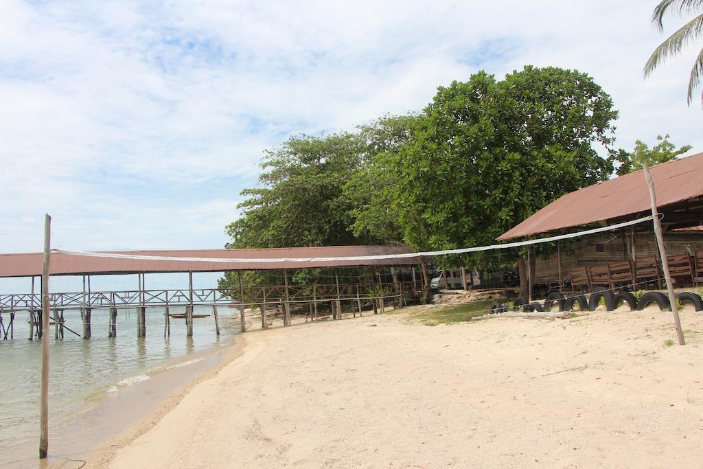 Bintan Laguna Restaurant And Resort Телукбакау Экстерьер фото